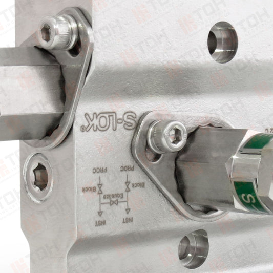 Manifold 3 vias tipo montaje directo-brida simple, 1/2" NPT Roscada hembra